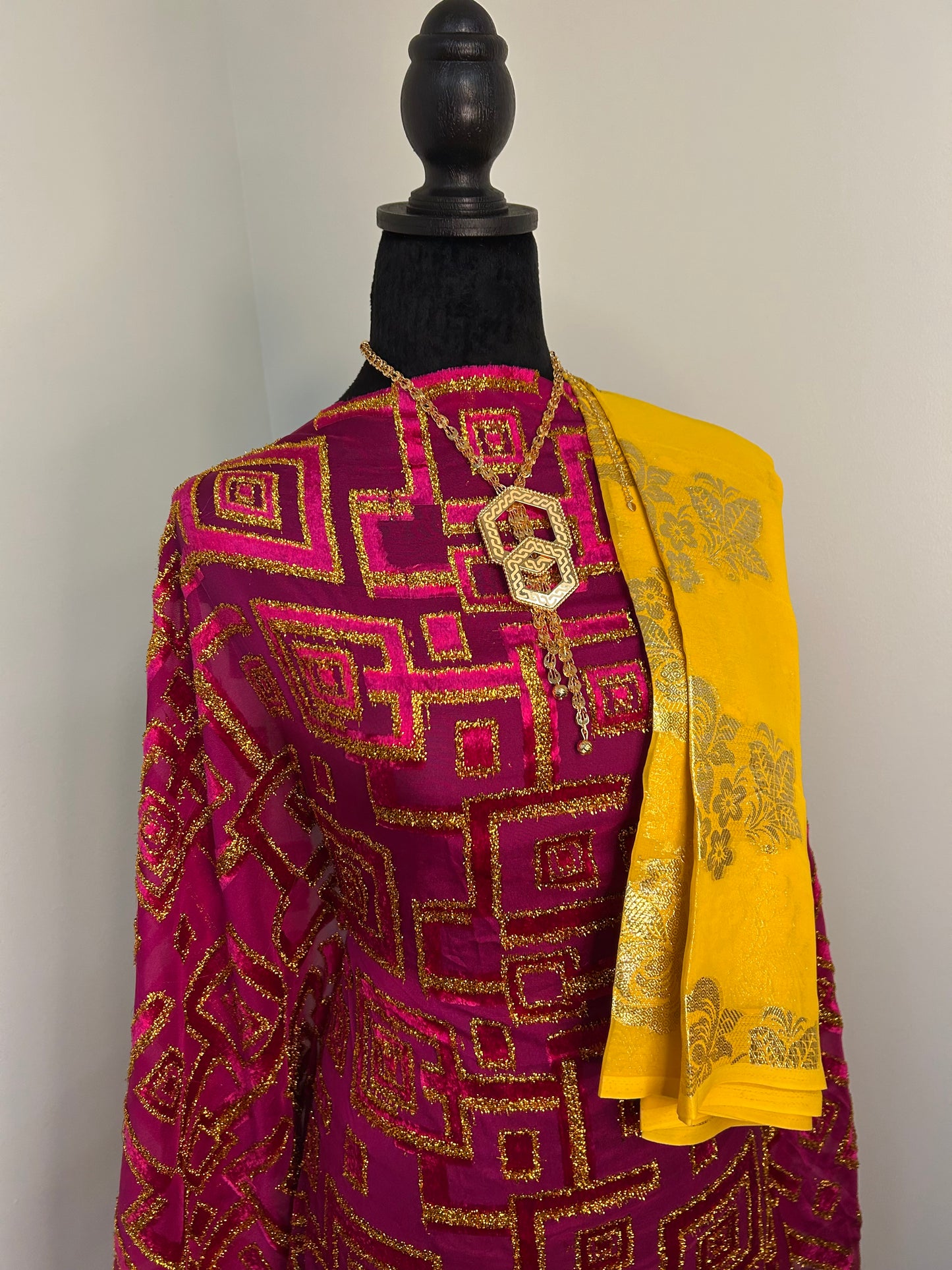 Hot Pink and Gold Box Print Maqbal Dirac Set