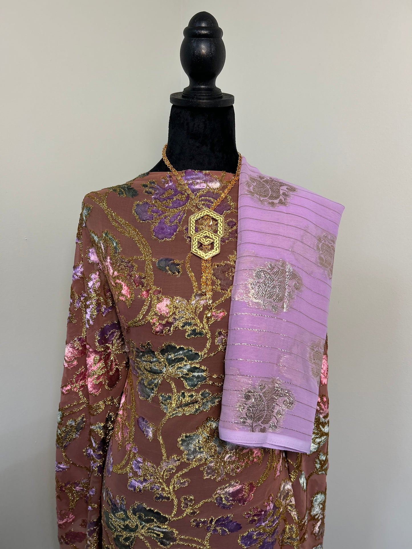 Mauve and Gold Maqbal Dirac Set